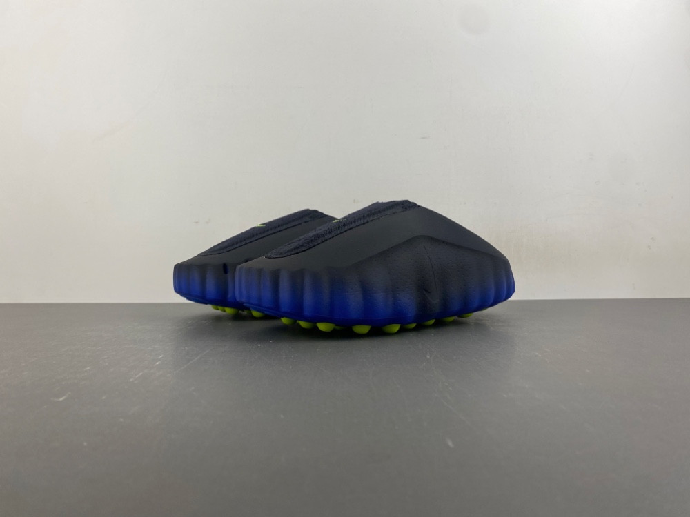 Nike Mind 001 Flyknit "Hyper Royal" IR2175-400