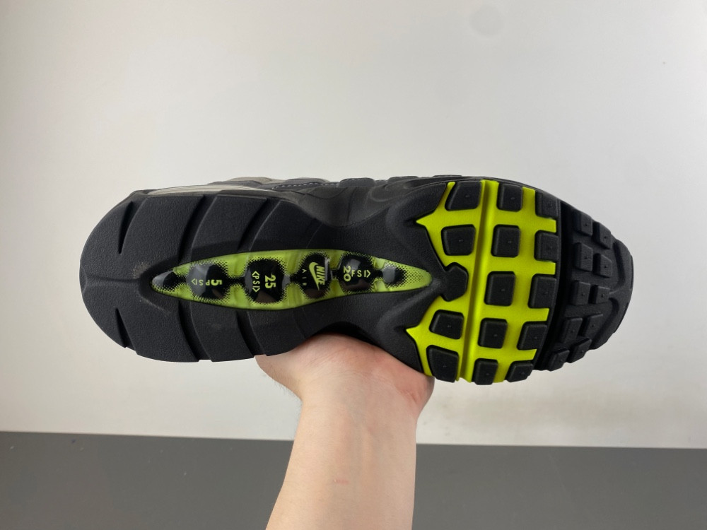 Nike Air Max 95 OG “Neon” HM4740-001