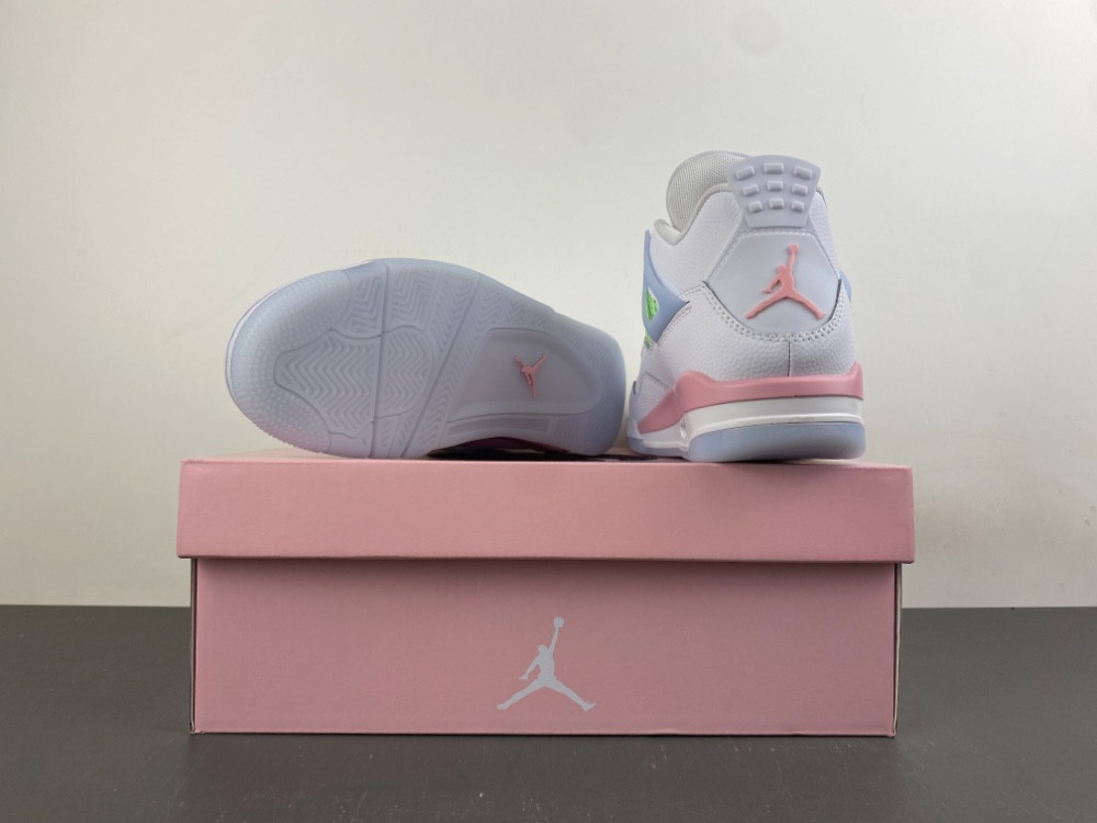 Air Jordan 4 "Valentine