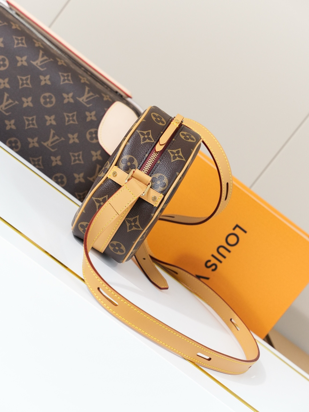 LVT PURSE