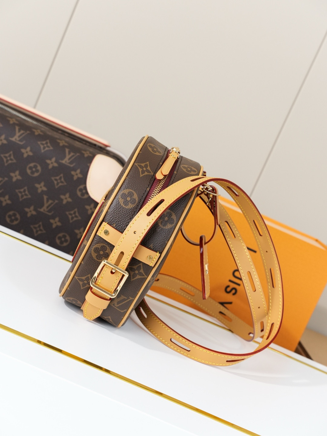 LVT PURSE