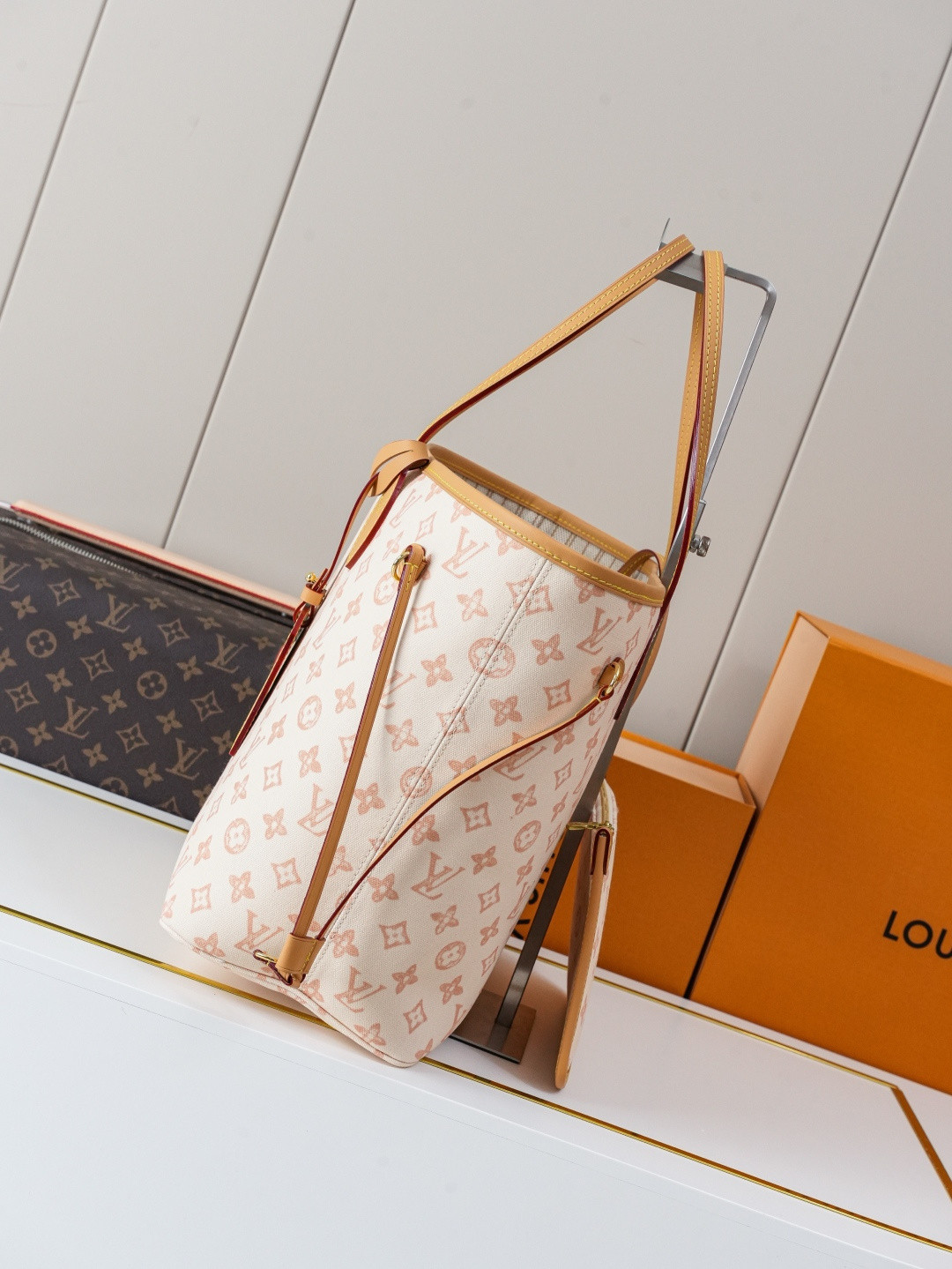 LVT PURSE