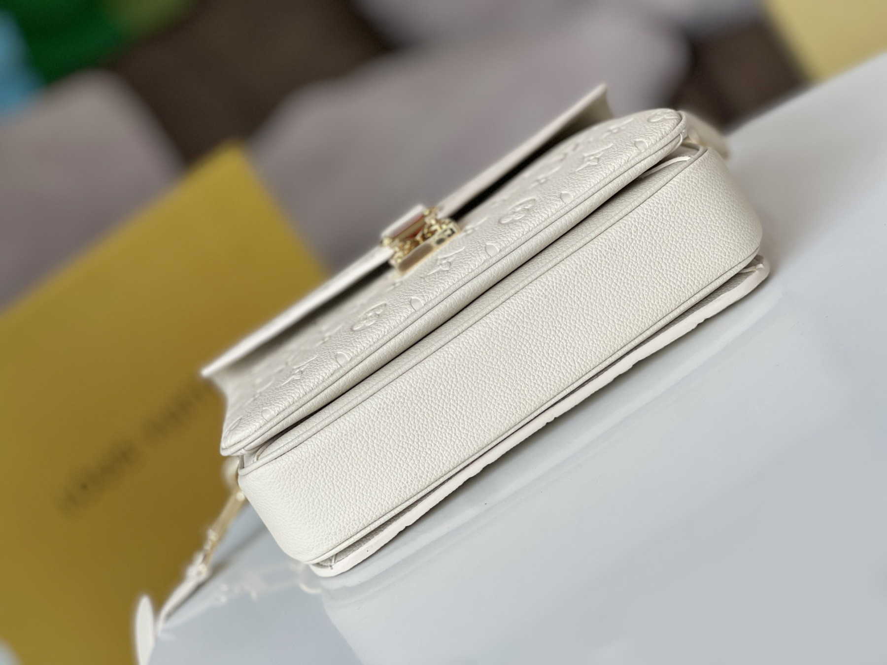LVT PURSE