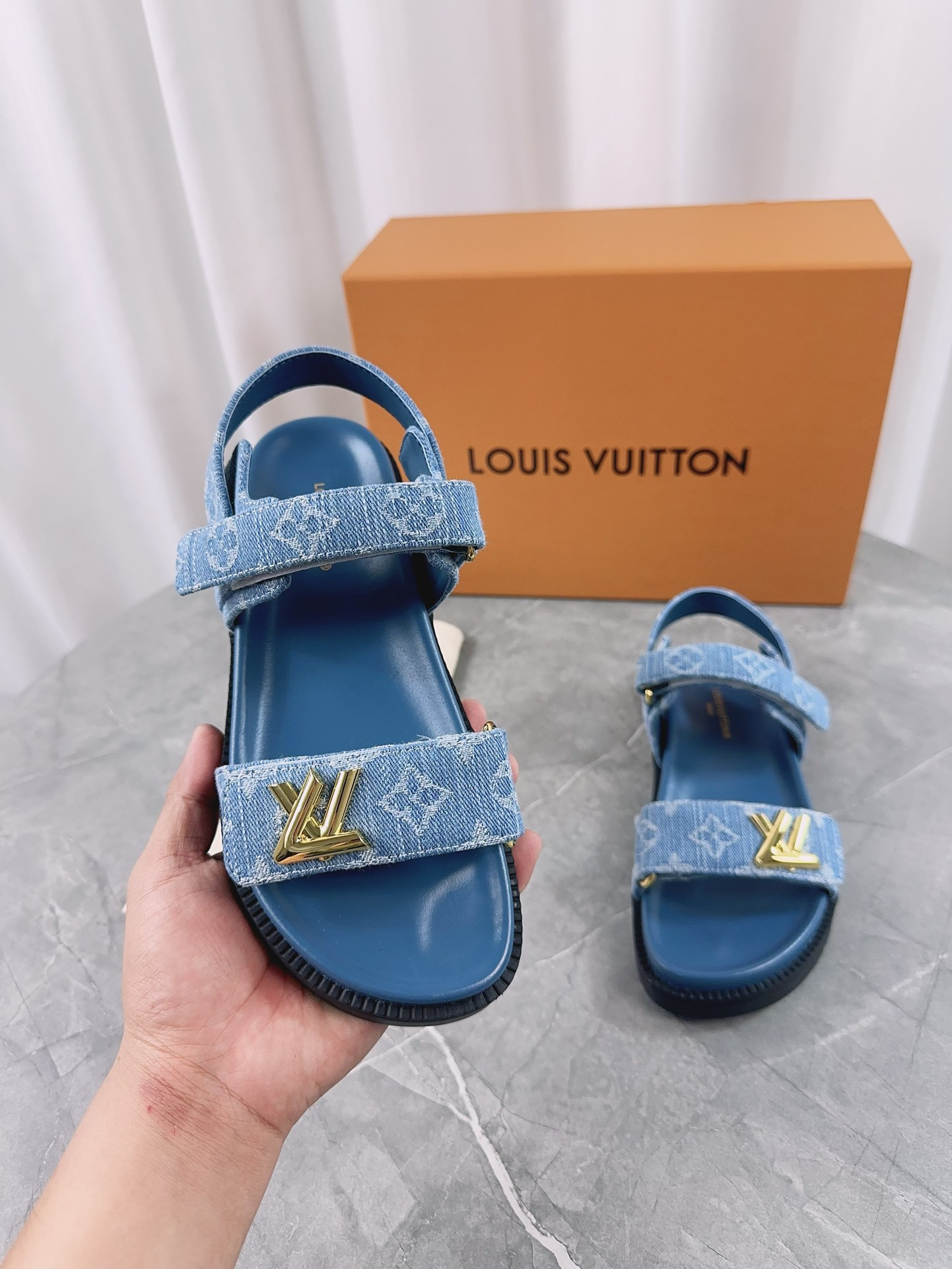 LVT SANDALS