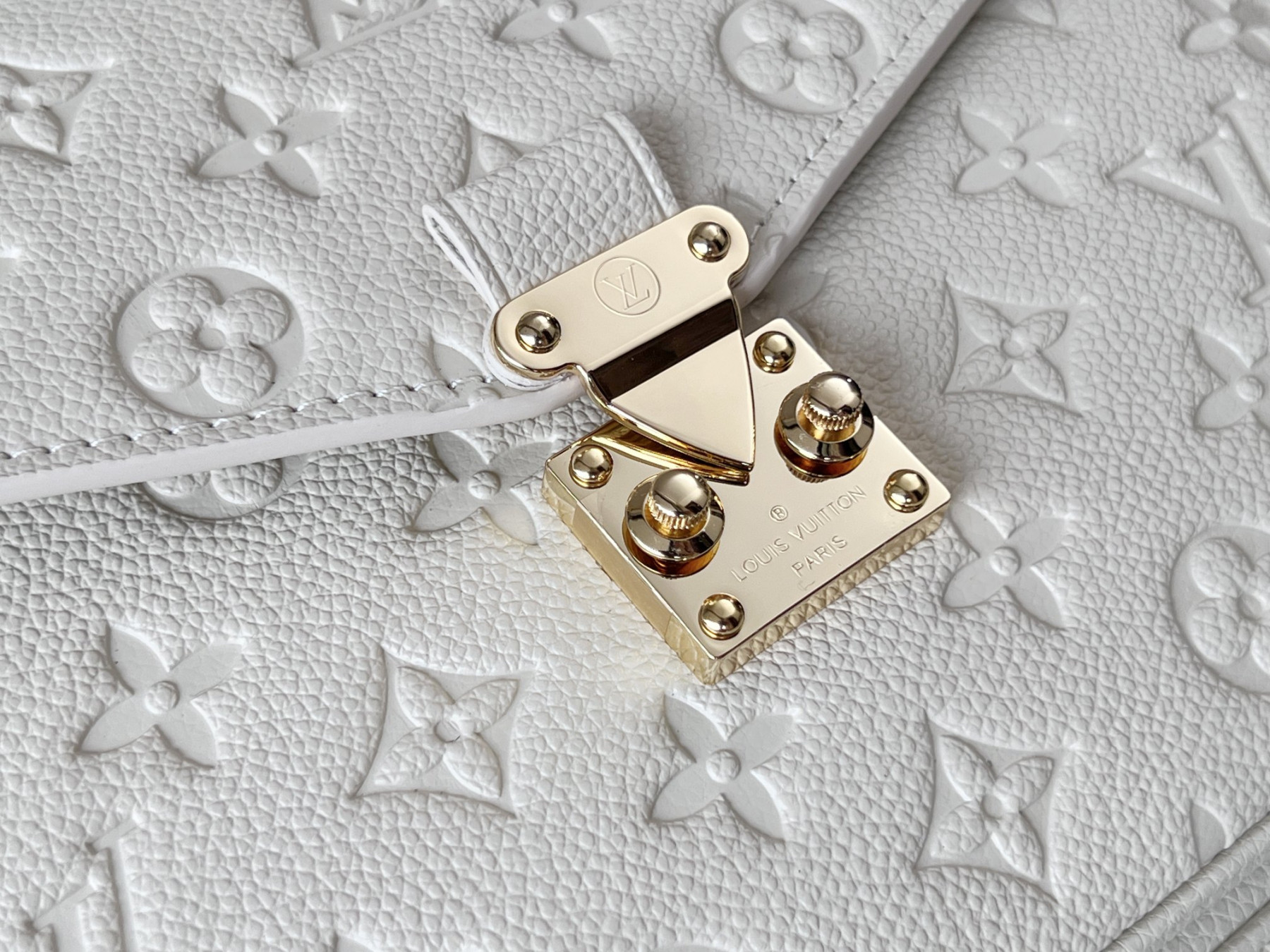LVT PURSE