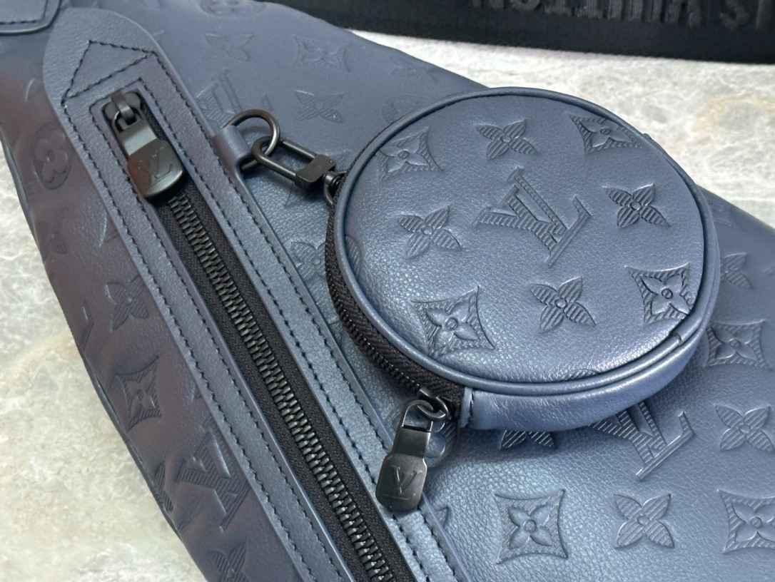 LVT PURSE bLUE