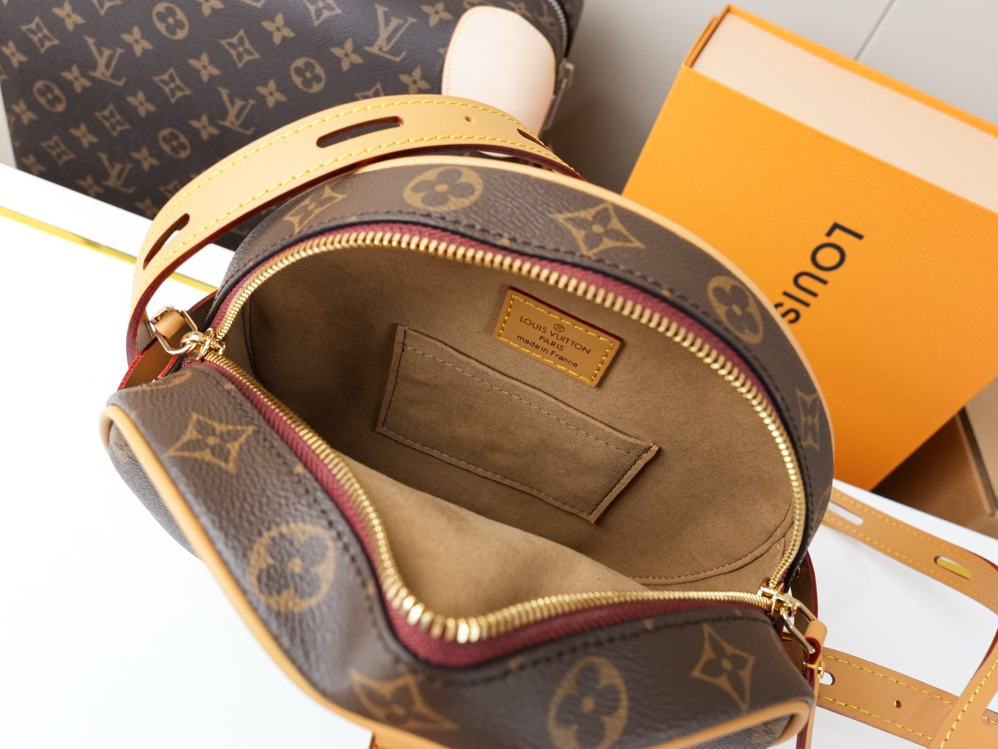 LVT PURSE