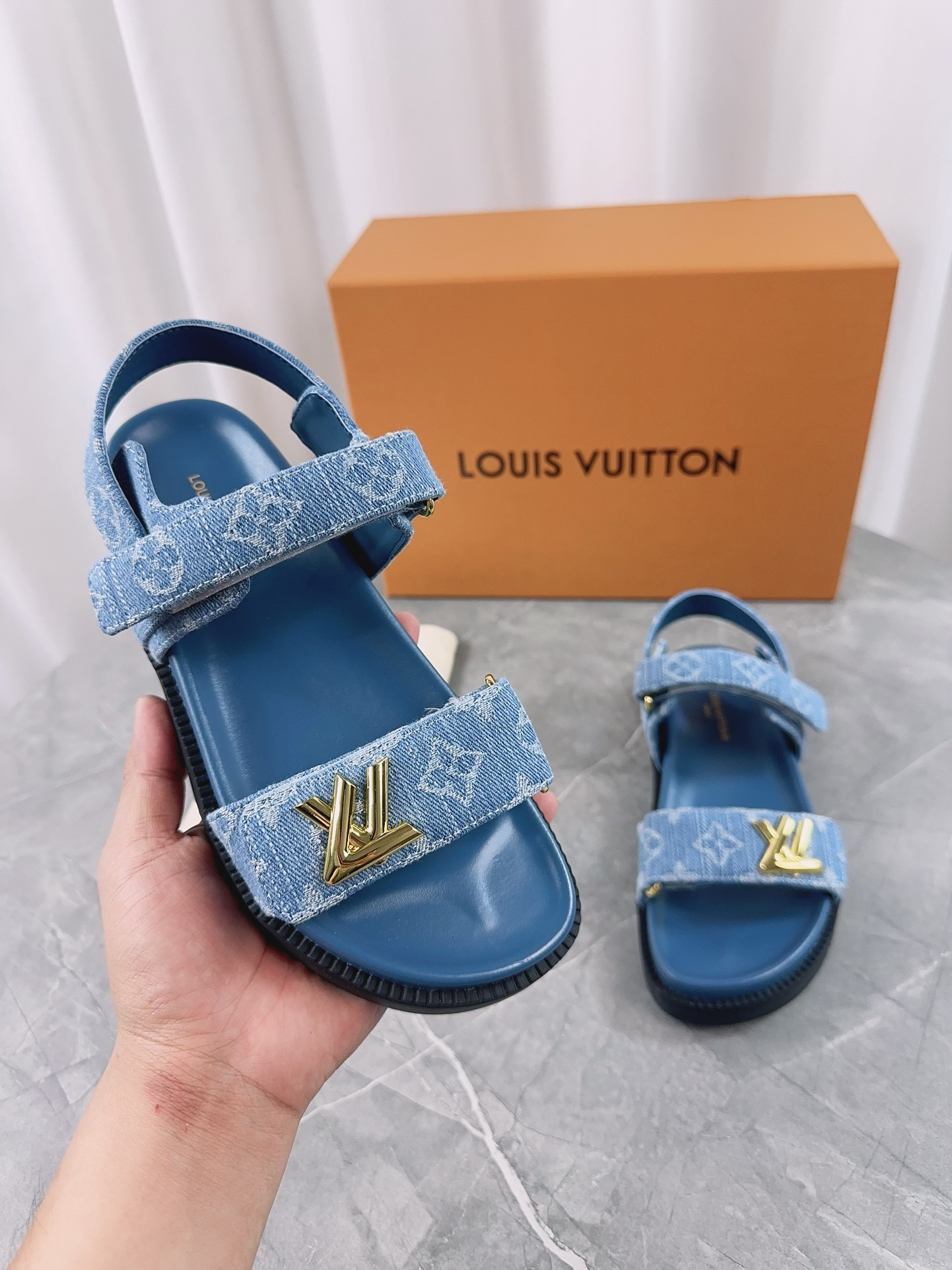 LVT SANDALS