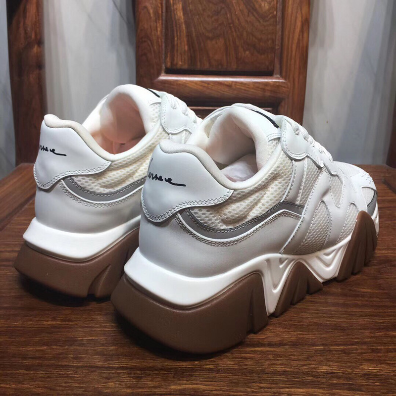 vs chain reaction sneakers