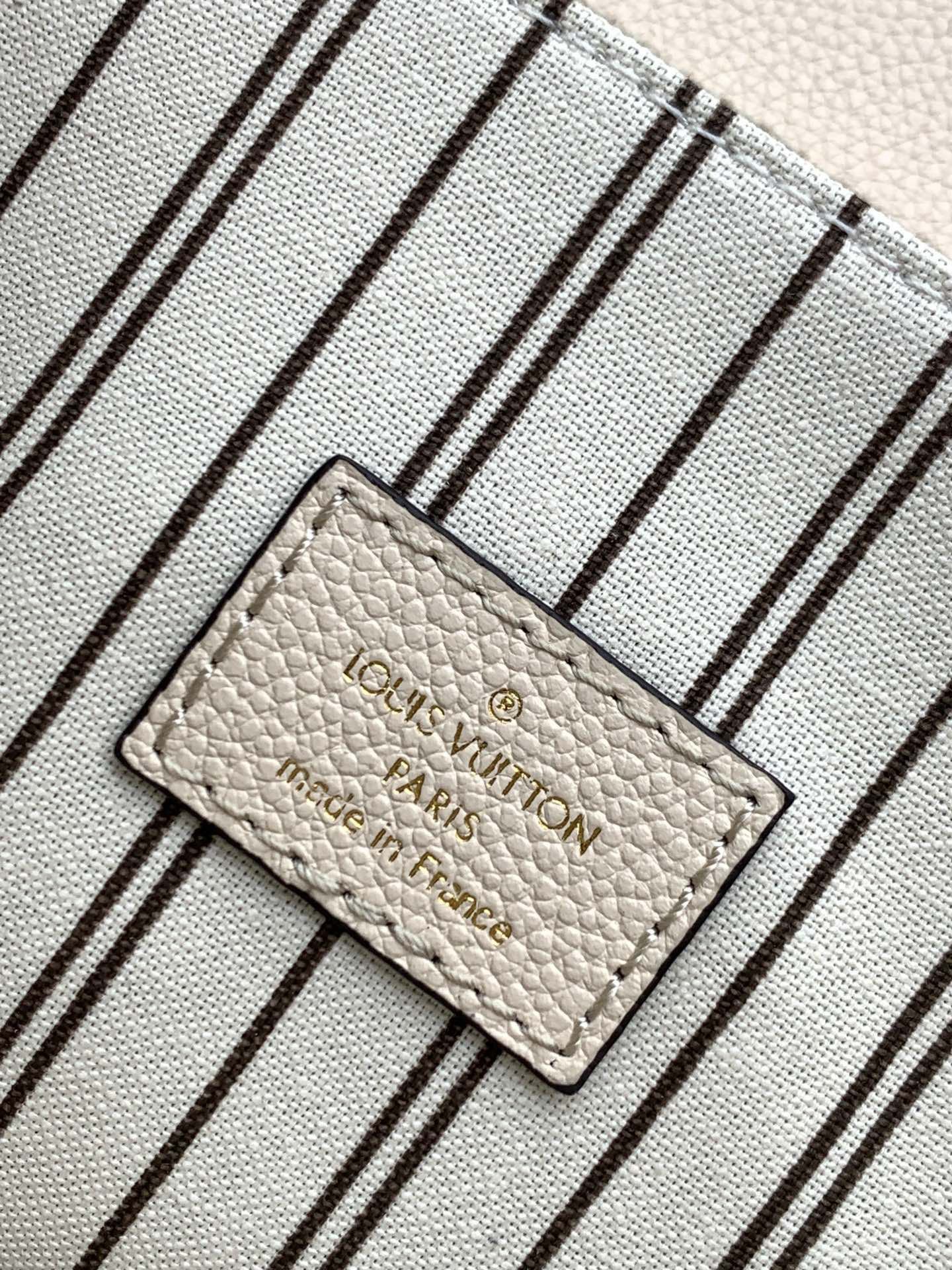 LVT PURSE