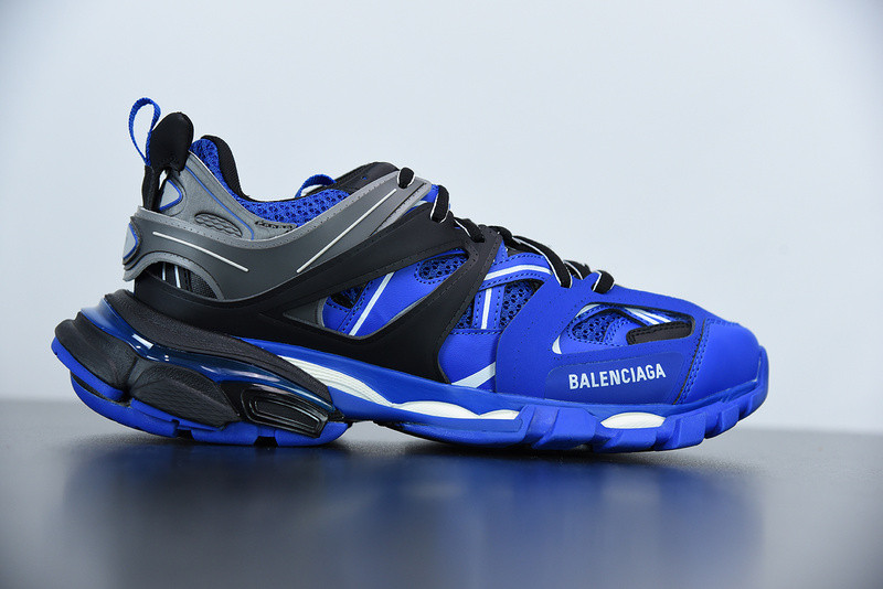 bc track sneaker
