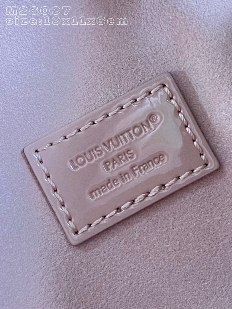 LVT PURSE