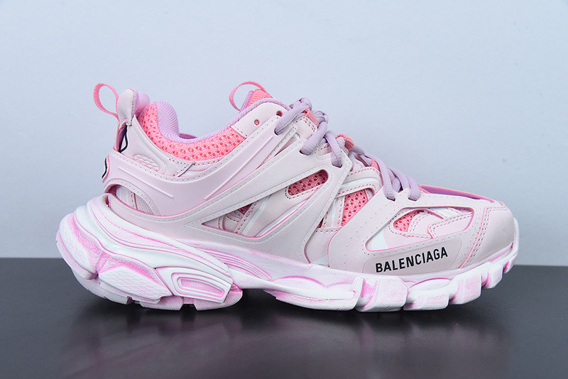 bc track sneaker