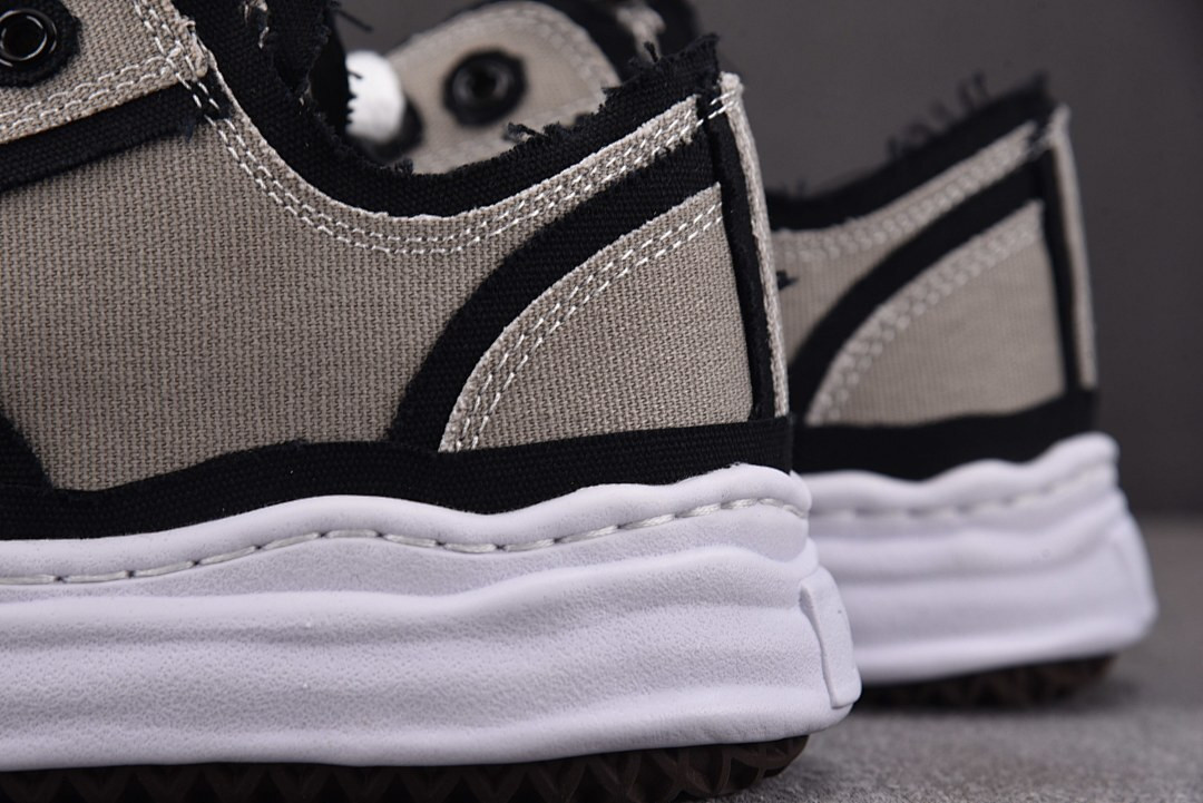 Ma1s0n MIHARA YASUHIRO Sneaker