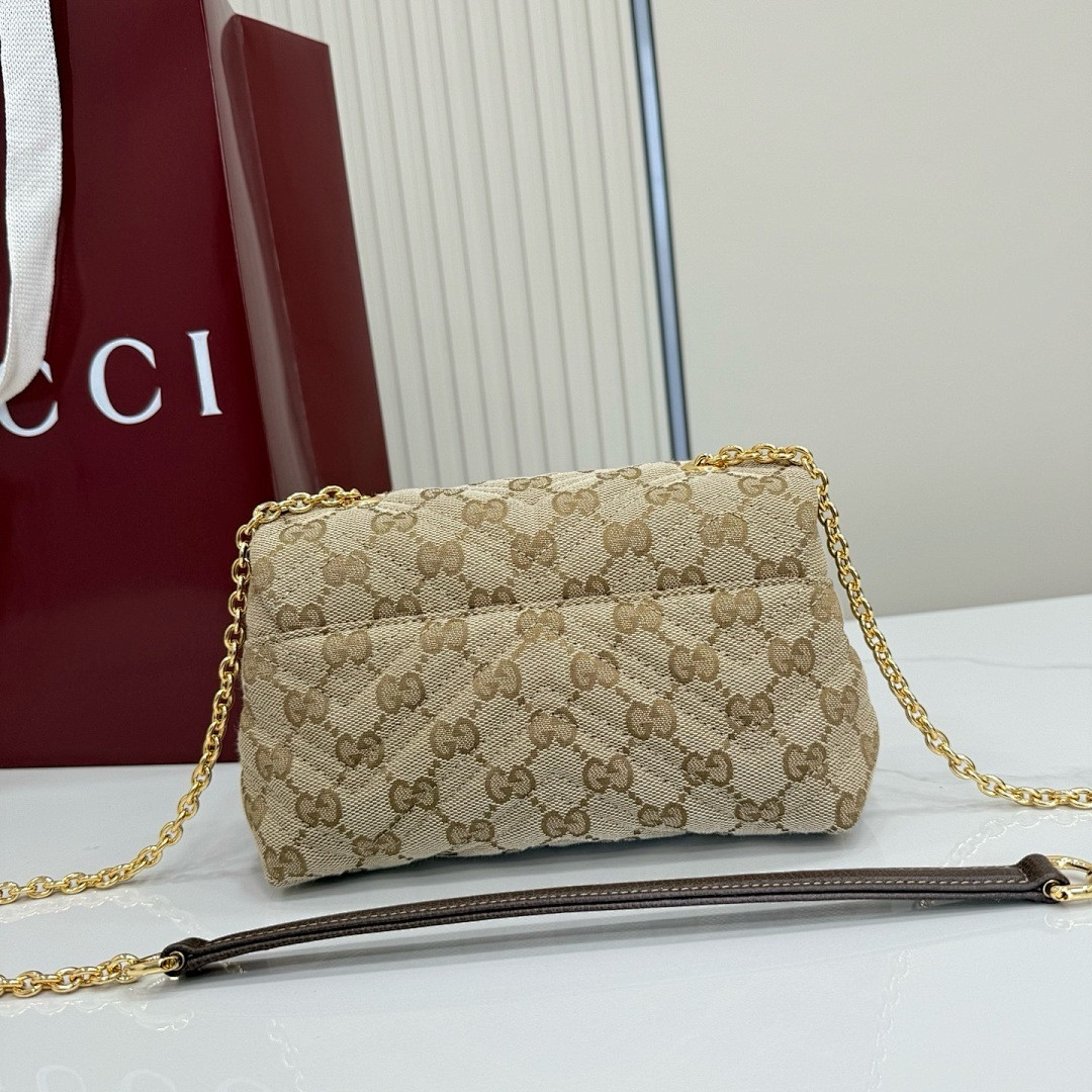 Gvc*1 BAG