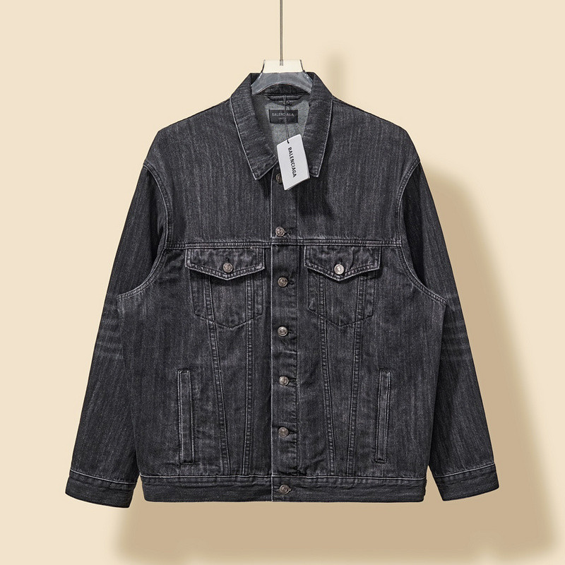 Ba*len*cia*ga clothes