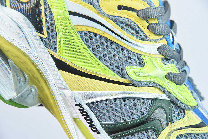 Ba*len*cia*ga runner sneaker