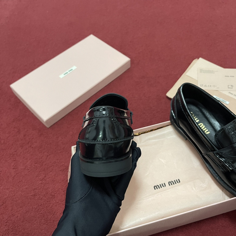 mIUMIU SNEAKER
