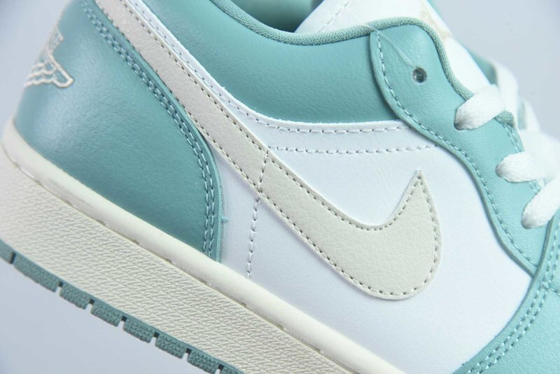 air Jordan 1 Low 
