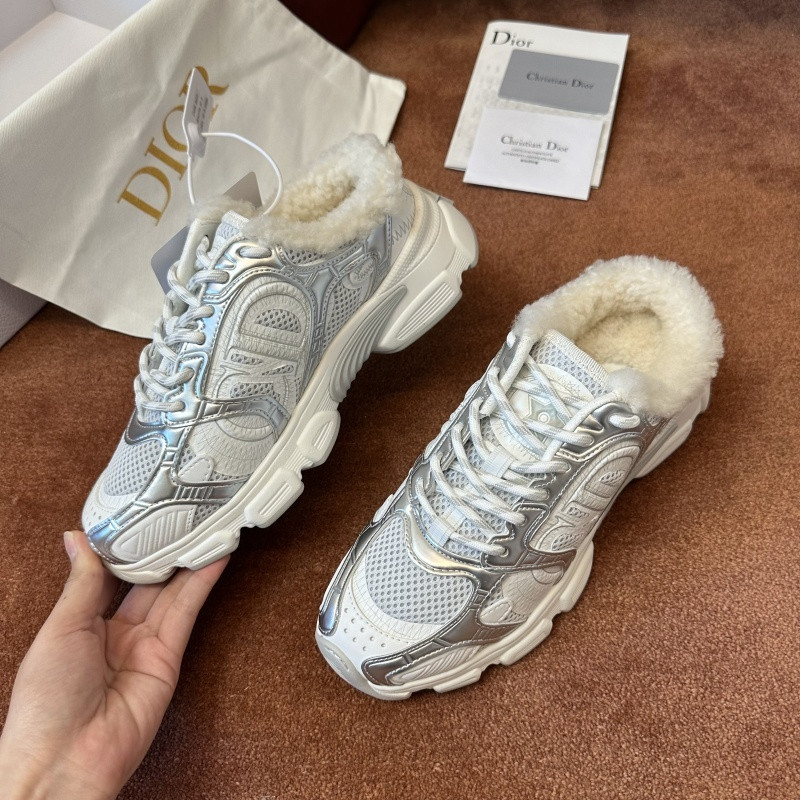 DIO* SNEAKER