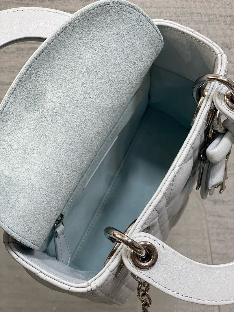 D10r BAG