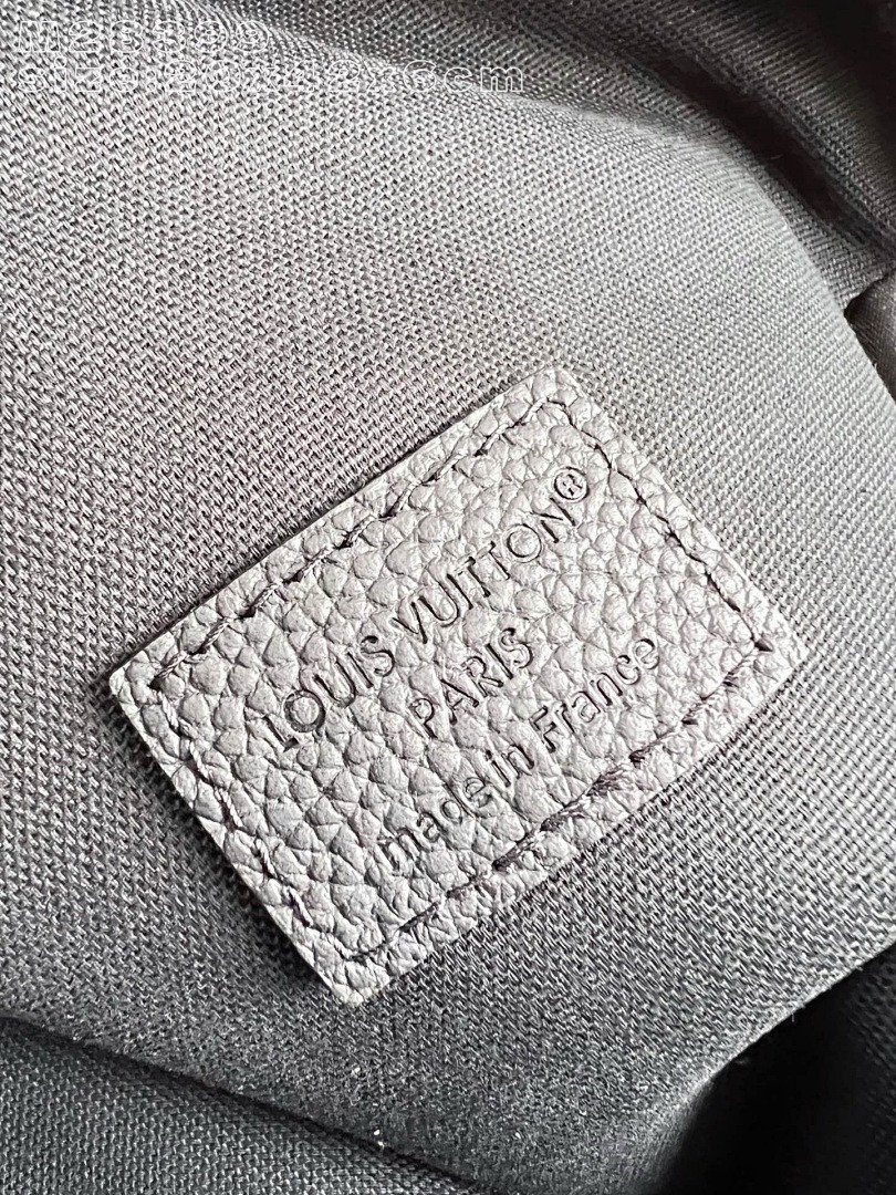 LVT PURSE