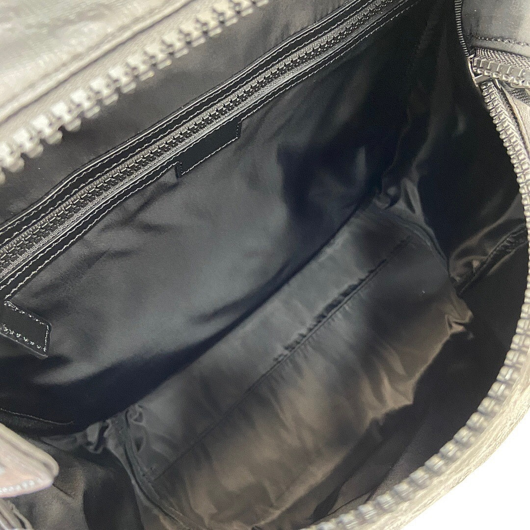 Gvc*1 BAG