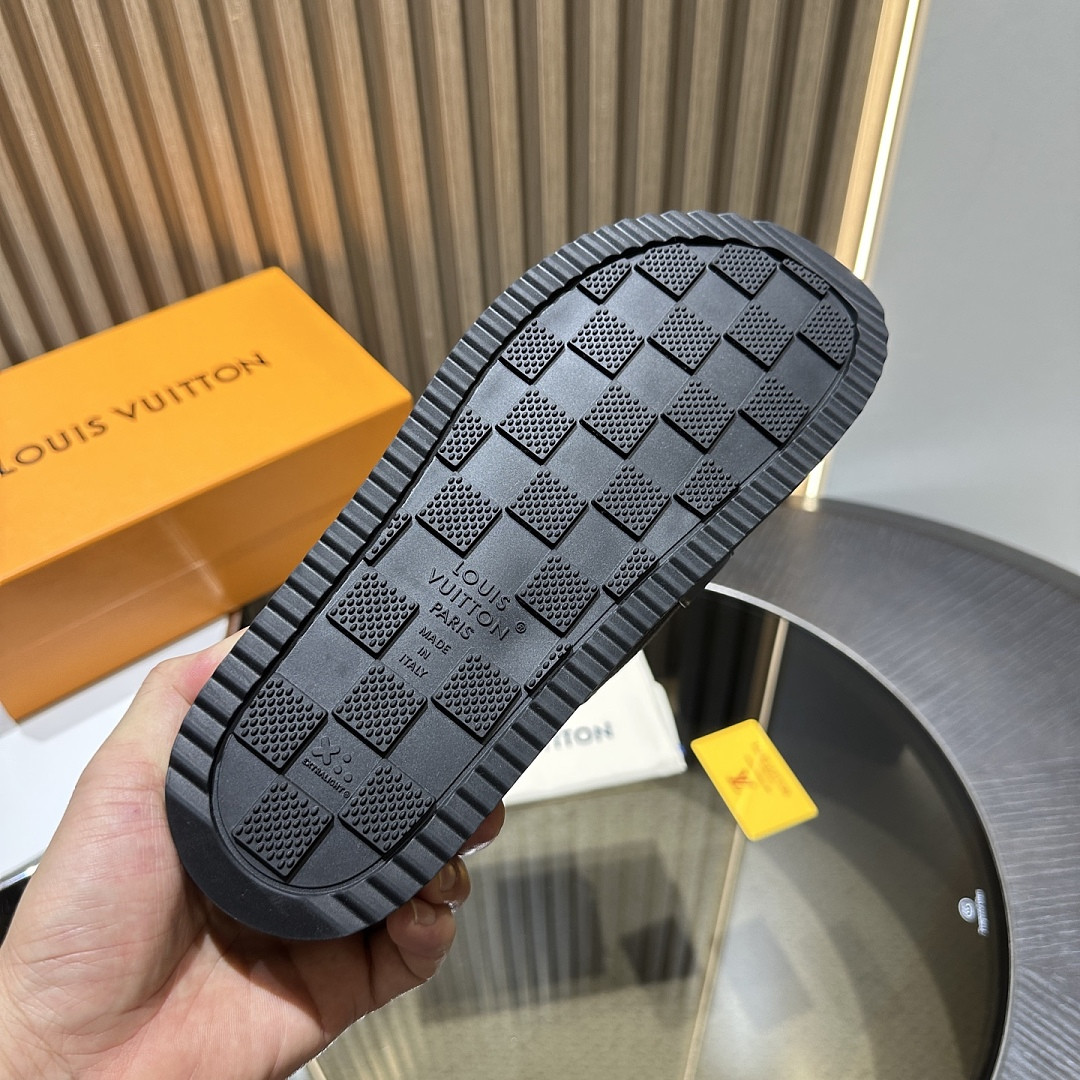 LVT SANDALS