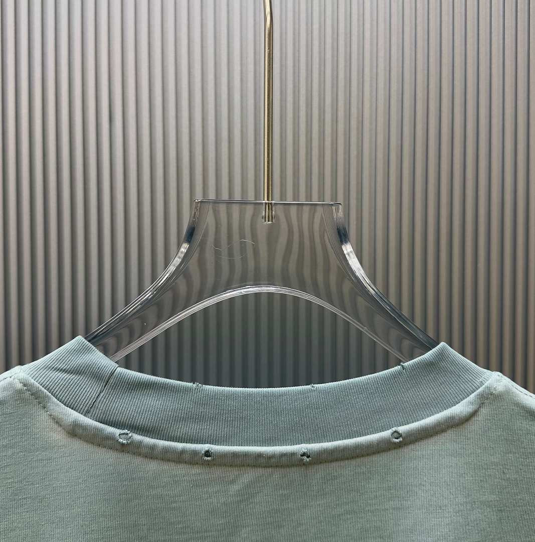 Ba1en*iaga Clothes