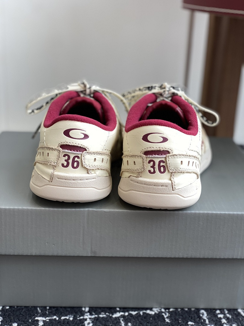 BC SNEAKERS