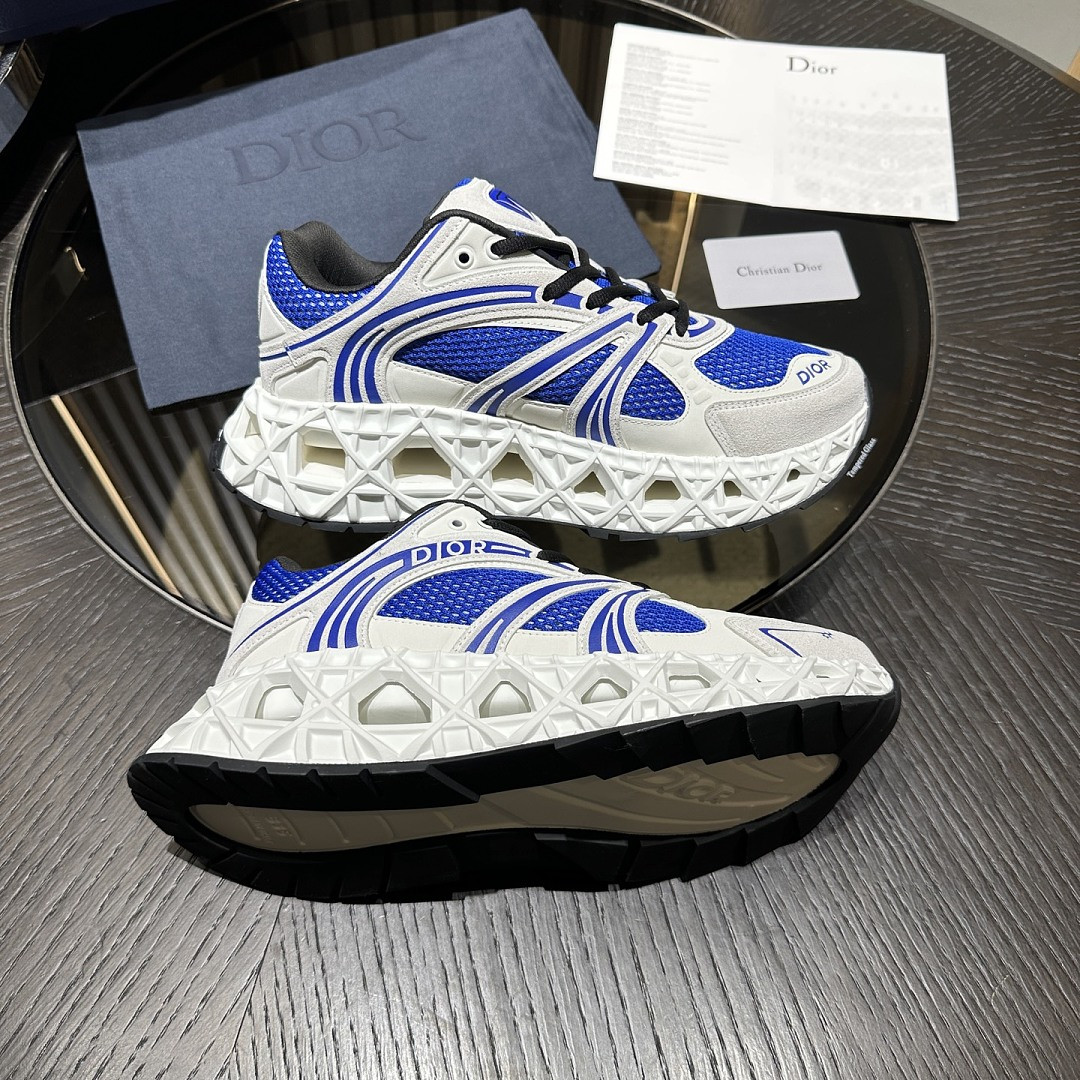 DIO* SNEAKER