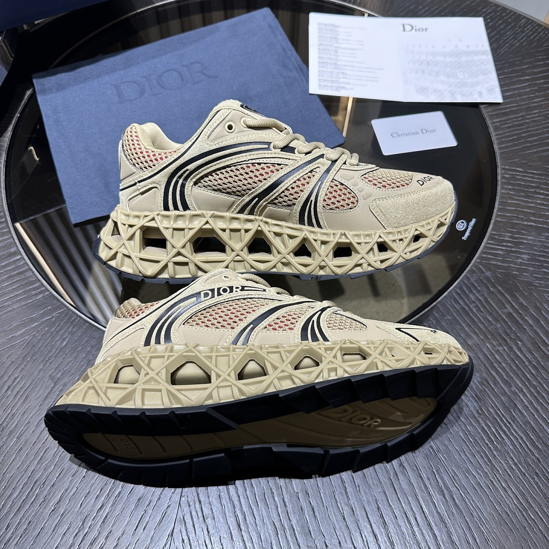 DIO* SNEAKER
