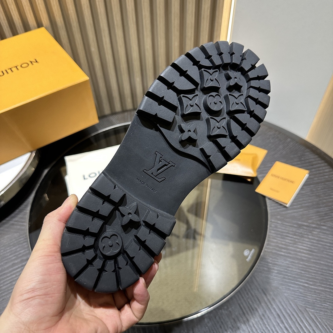 LVT BOOTS