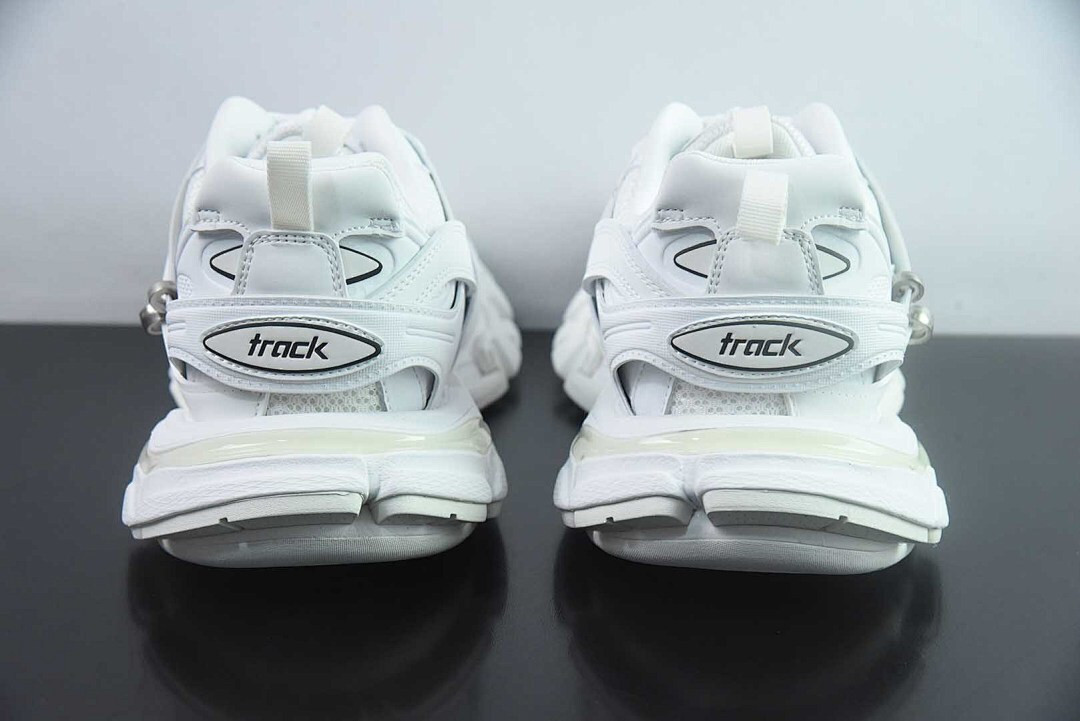 BC TRACK SNEAKER