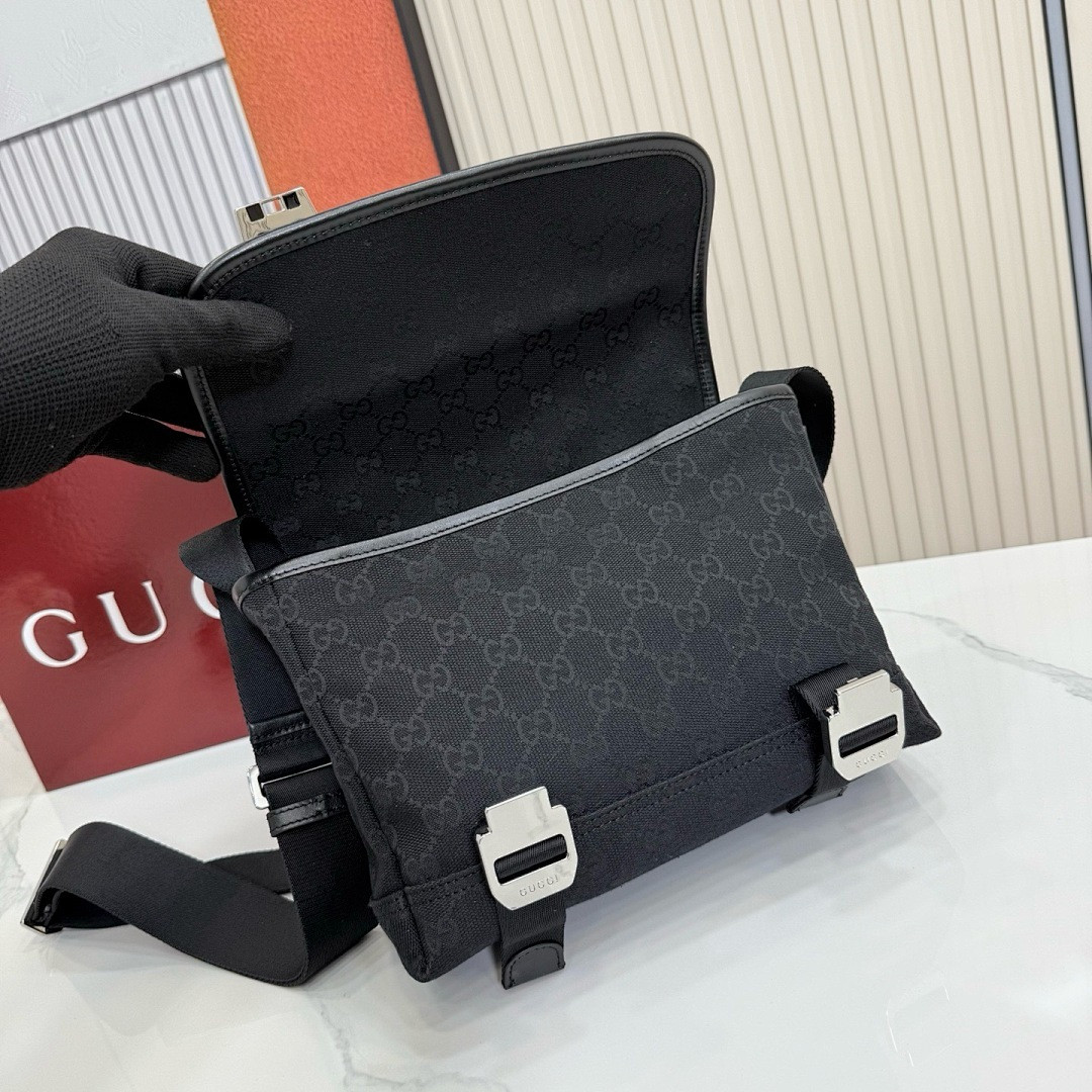 Gvc*1 BAG