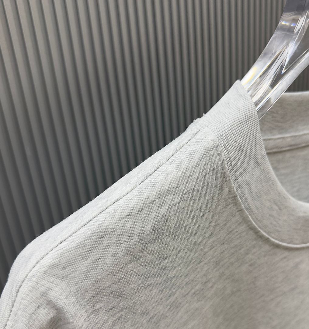 Ba1en*iaga Clothes