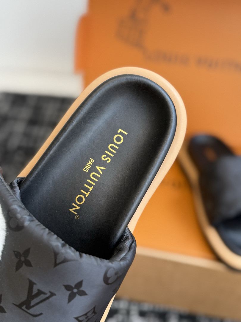 LVT SANDALS