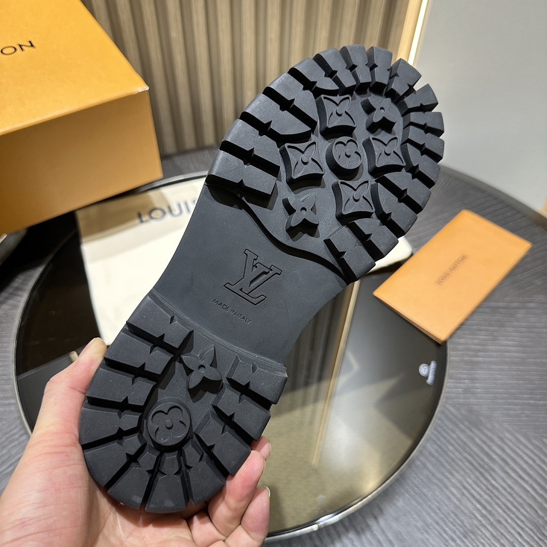 LVT BOOTS