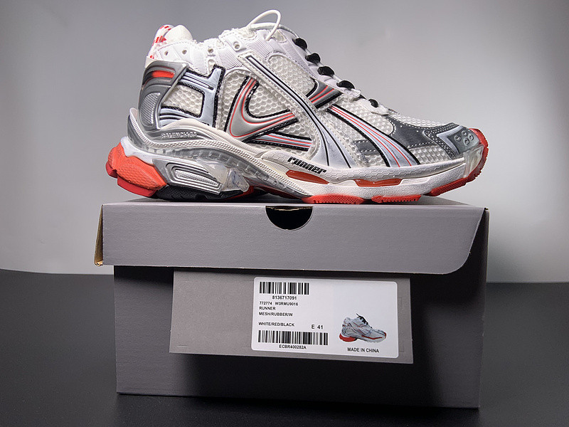 Ba*len*cia*ga runner sneaker