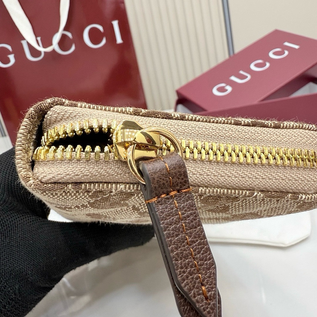 Gvc*1 BAG