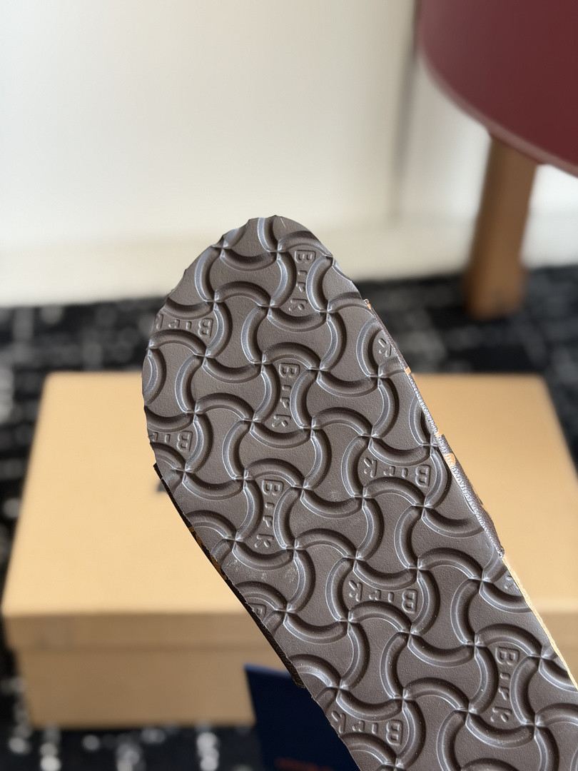 LVT SANDALS