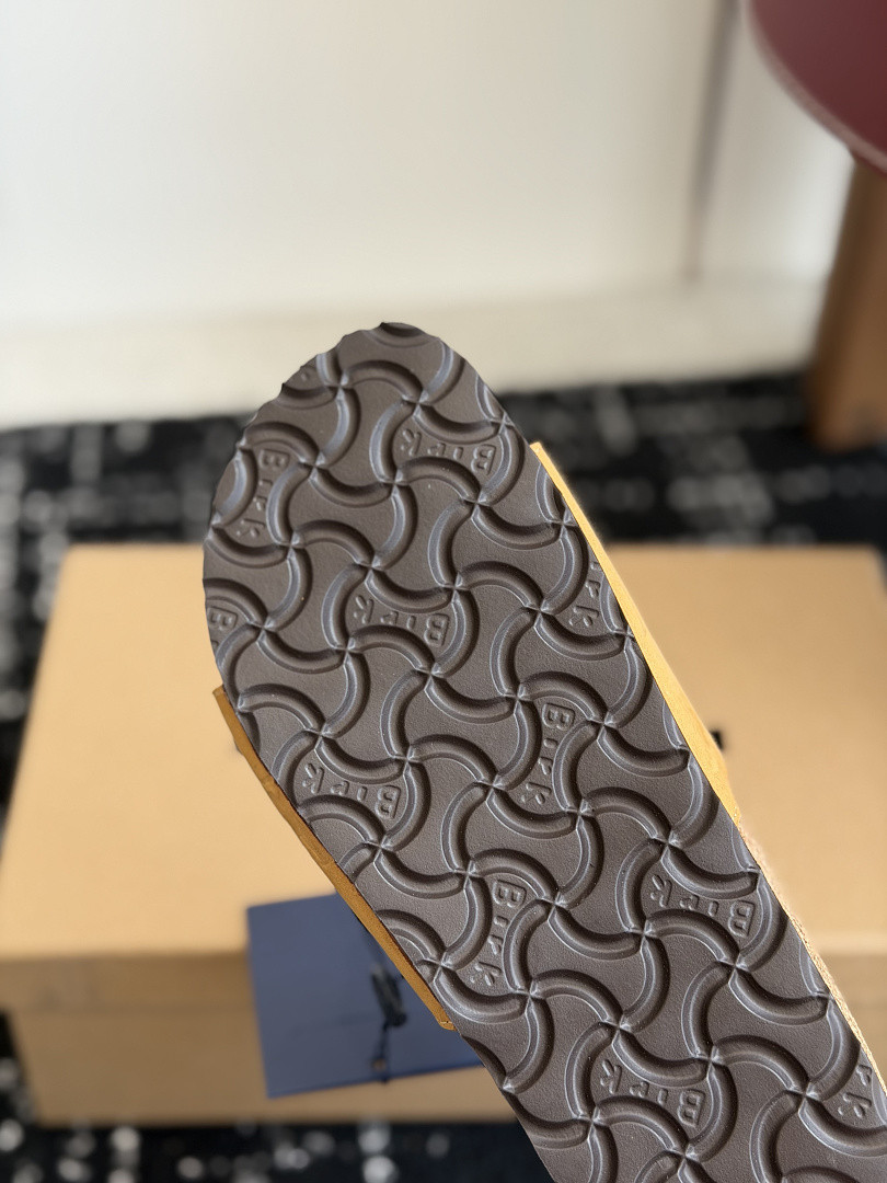 LVT SANDALS