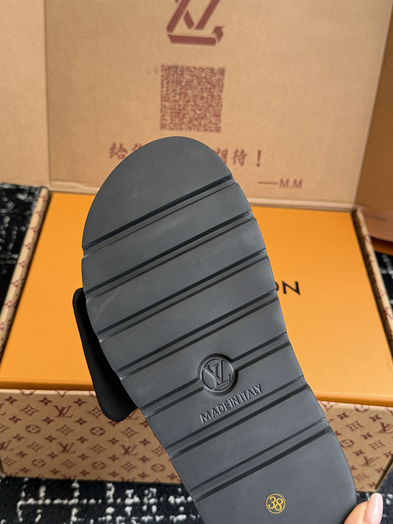 LVT SANDALS