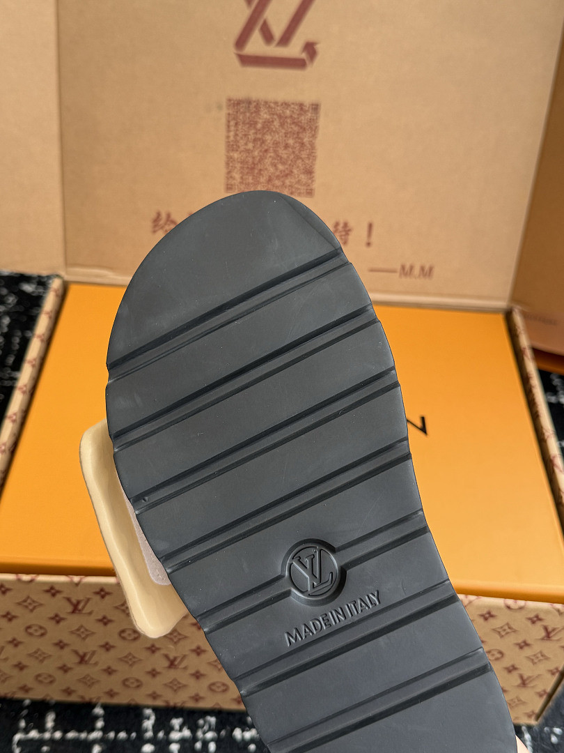 LVT SANDALS