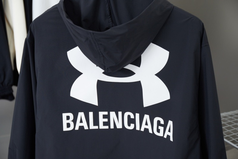 Ba1en*iaga Clothes