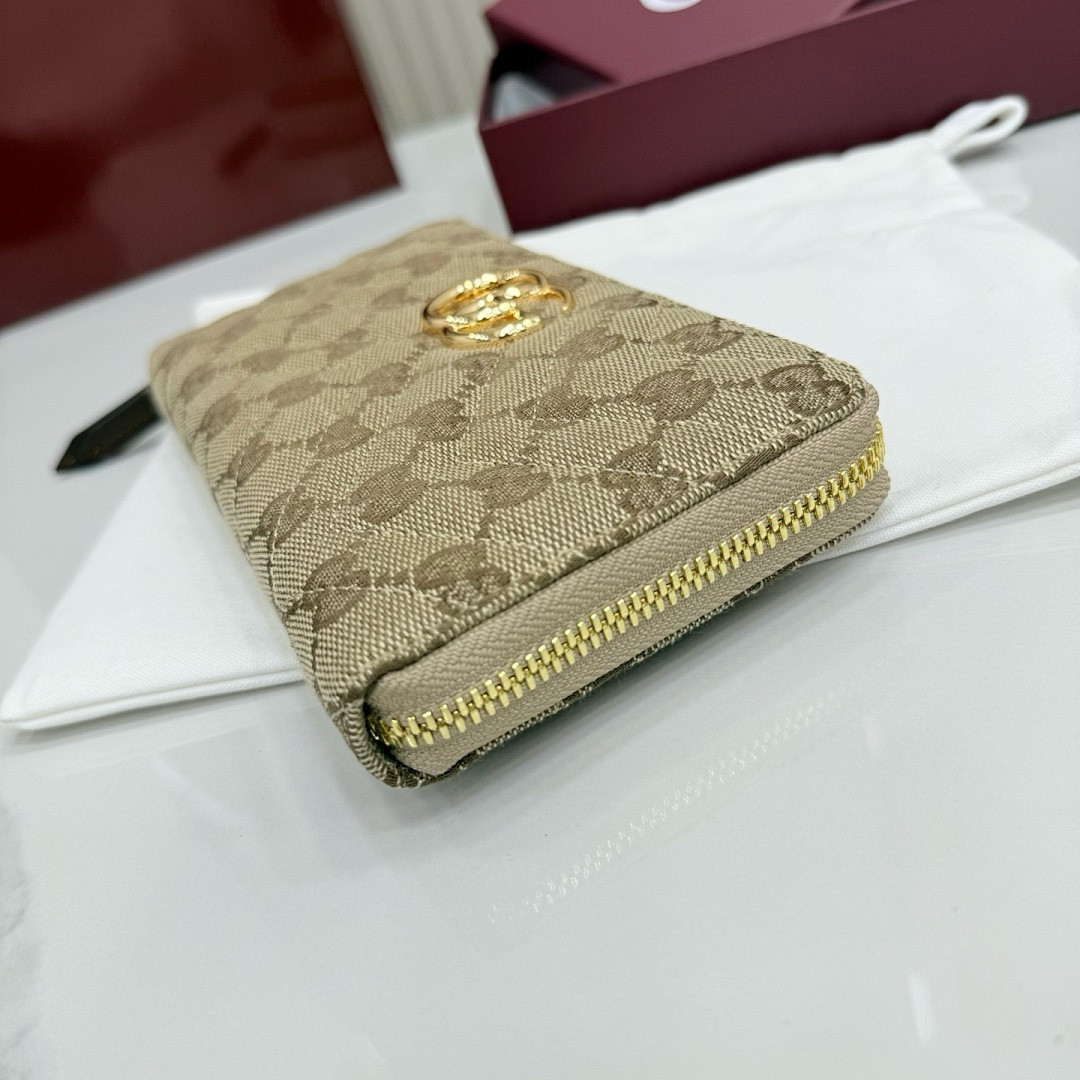Gvc*1 BAG