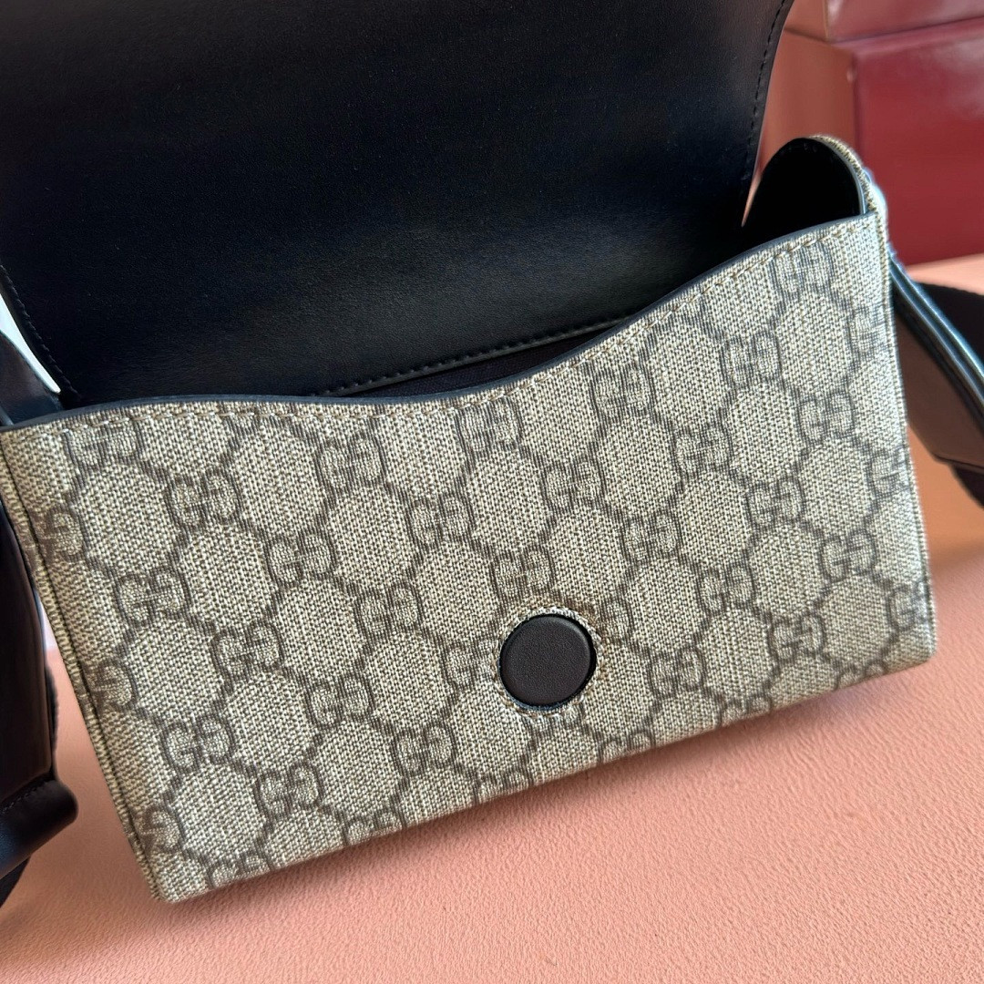Gvc*1 BAG