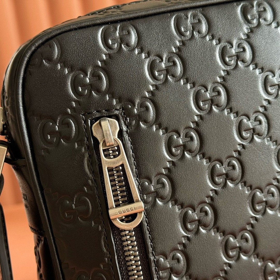Gvc*1 BAG