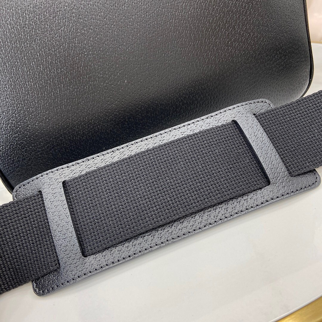 Gvc*1 BAG