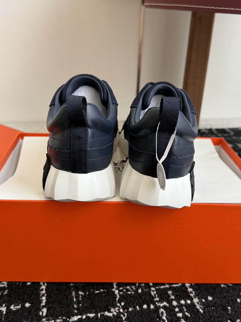 H**me5 Sneaker